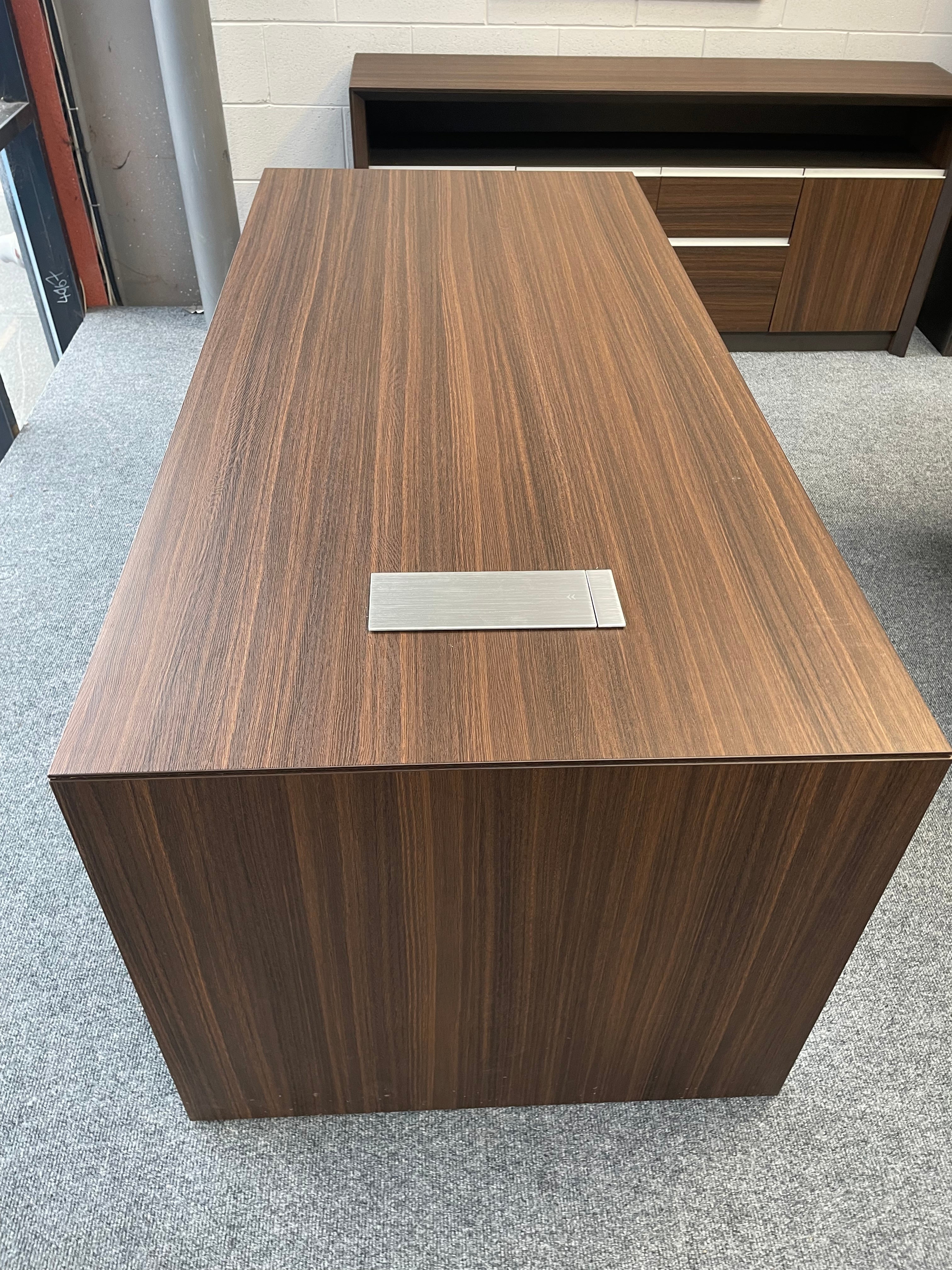 1.8m Executive Parnell Desk With Side Unit